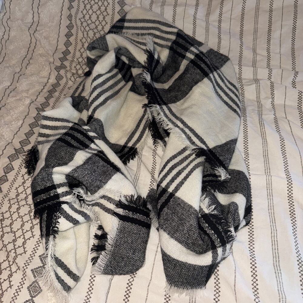 French Black And White Pashmina Oversized Scarf EUC Target
